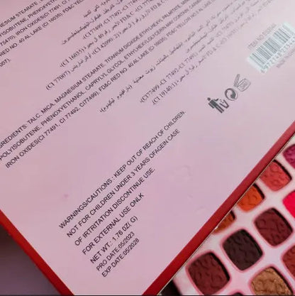 mocallure Large size eyeshadow palette