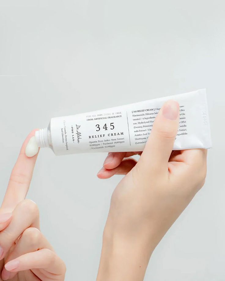 Gentle Vegan Skincare Cream Featuring Hyaluronic Acid & Rose Scent