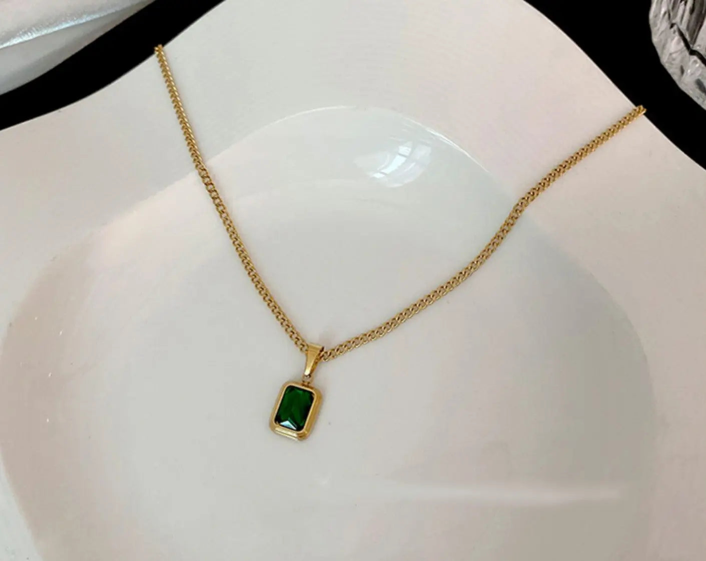 Necklace - European and American Gold Colour Stainless steel Chain Green Square Necklace Fashion Luxury Jewelry For Women's Clavicle Chain