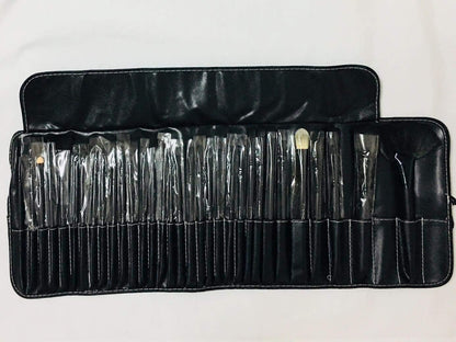 Mick-Brush brushes with a black leather case
