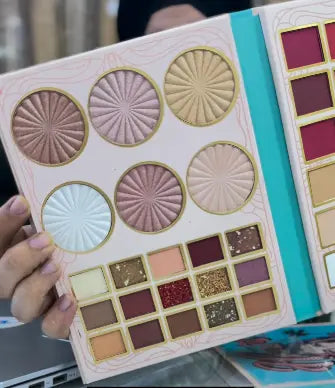 Hawaii Makeup: The Ultimate Colour Palette for Tropical Beauty! 🌺