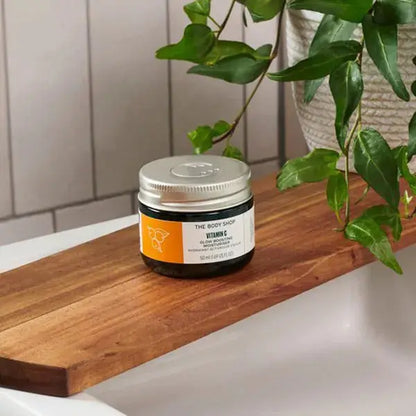 Glow Boosting Moisturiser Vitamin C-the body shop-50ml